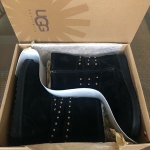 Brand New, Uggs, Black, Studs